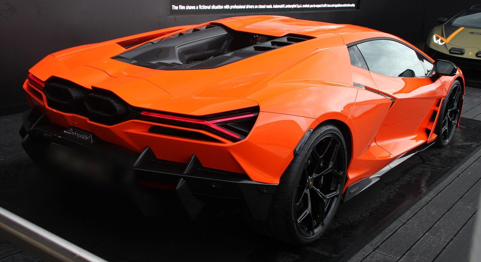 Lamborghini Revuelto rear view